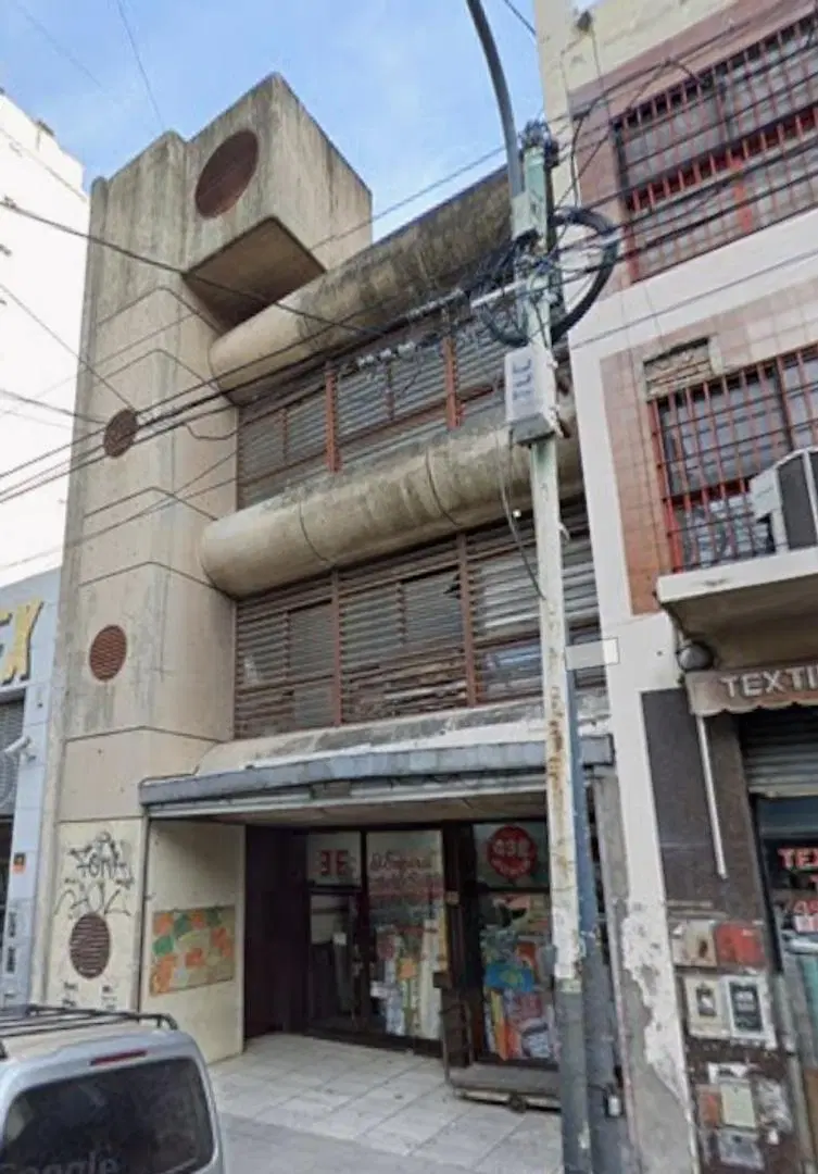Alquiler Local Once sin expensas apto todo destino 3