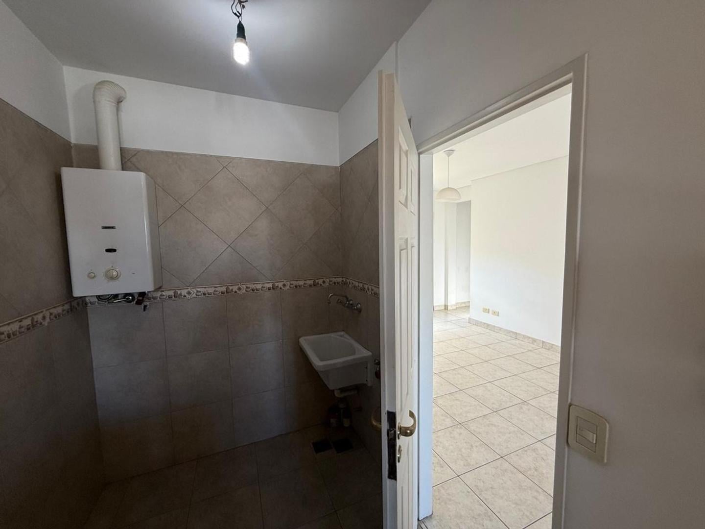 Foto de Alquiler departamento monoambiente balvanera muy amplio, imagen 1