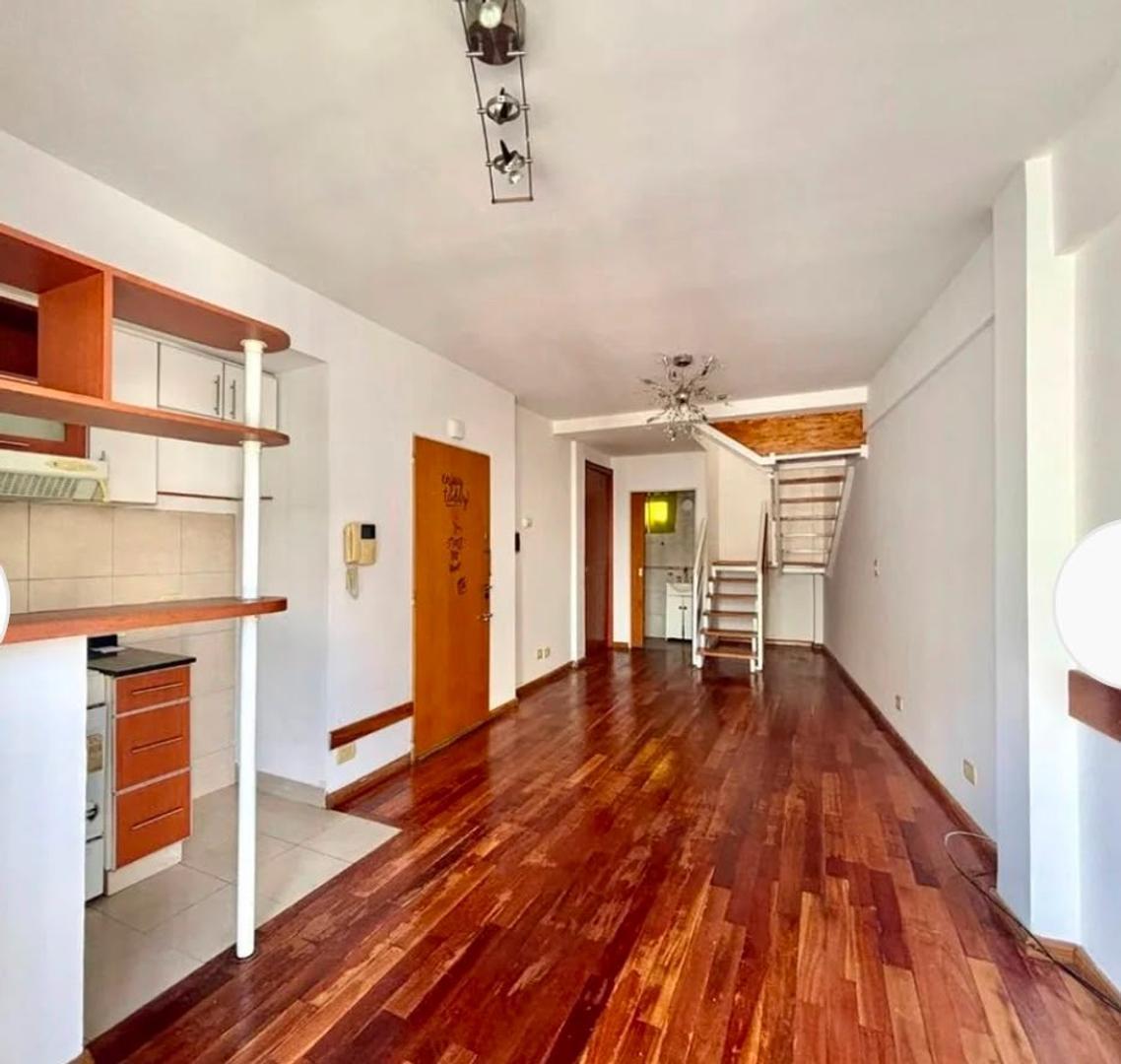 Foto de Venta Departamento 3 Ambientes Recoleta Triplex al Frente, imagen 2