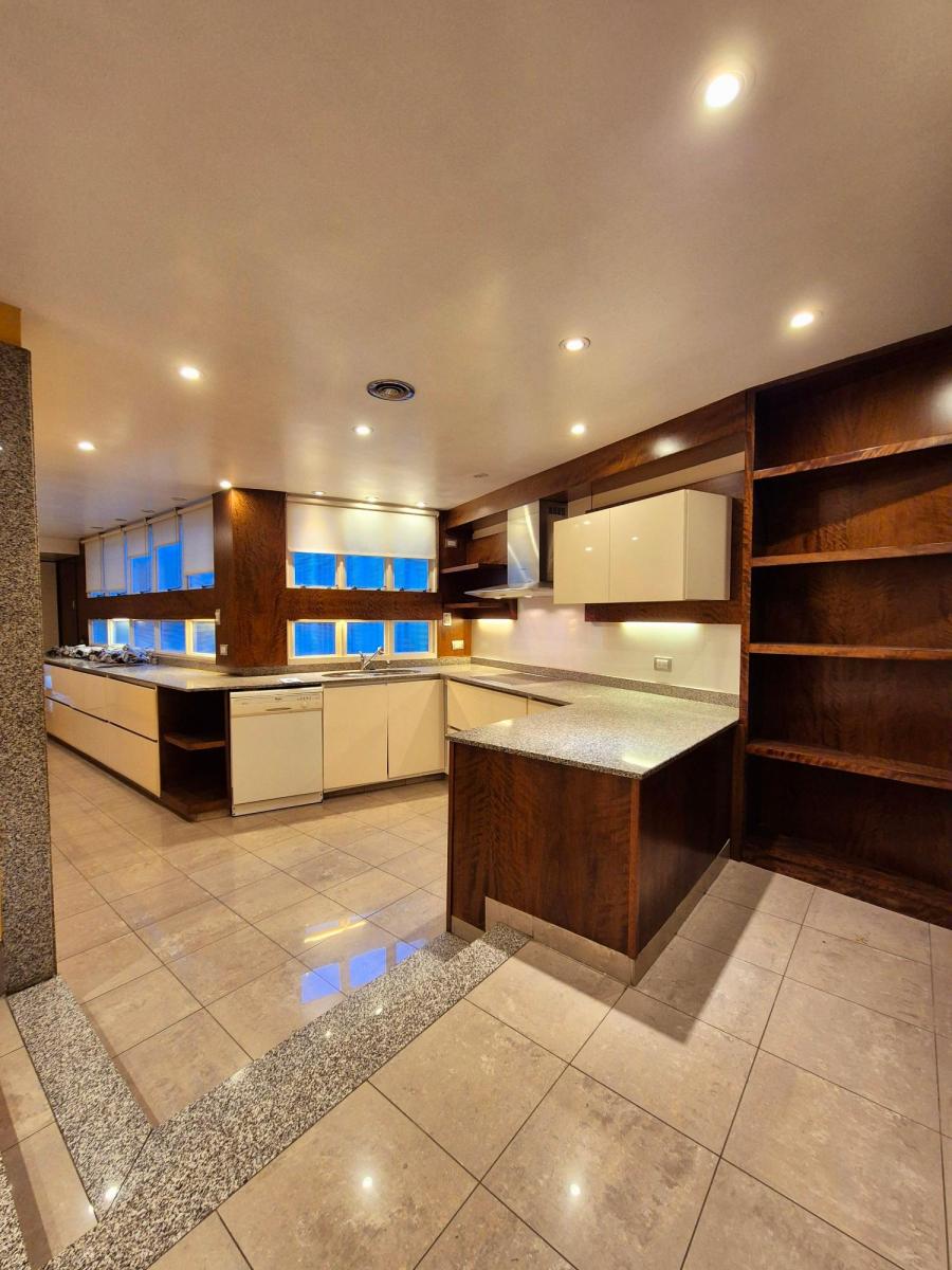 Palermo Chico - Aguado y F. Alcorta - Piso de 340 m² - 4 Dorm C/dep + Family 2
