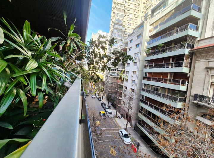 PISO EN TORRE EN EL CORAZON DE RECOLETA - 4 DORM + FAMILY - 2 COCHERAS 4