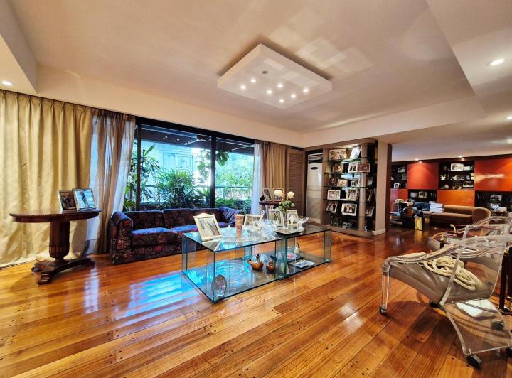 PISO EN TORRE EN EL CORAZON DE RECOLETA - 4 DORM + FAMILY - 2 COCHERAS 3