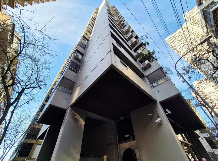 PISO EN TORRE EN EL CORAZON DE RECOLETA - 4 DORM + FAMILY - 2 COCHERAS