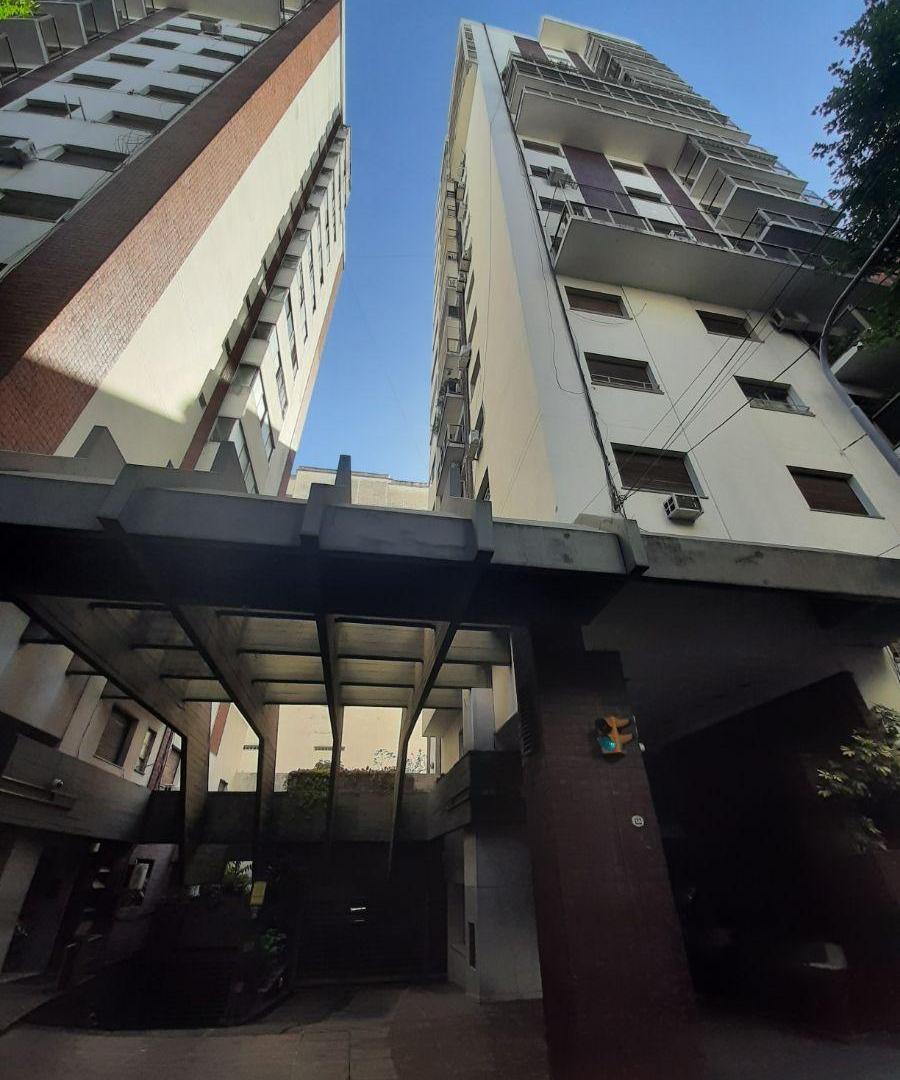 Foto de Torre - Piso Alto super luminoso - Baulera - Oportunidad bajo de precio, imagen 2