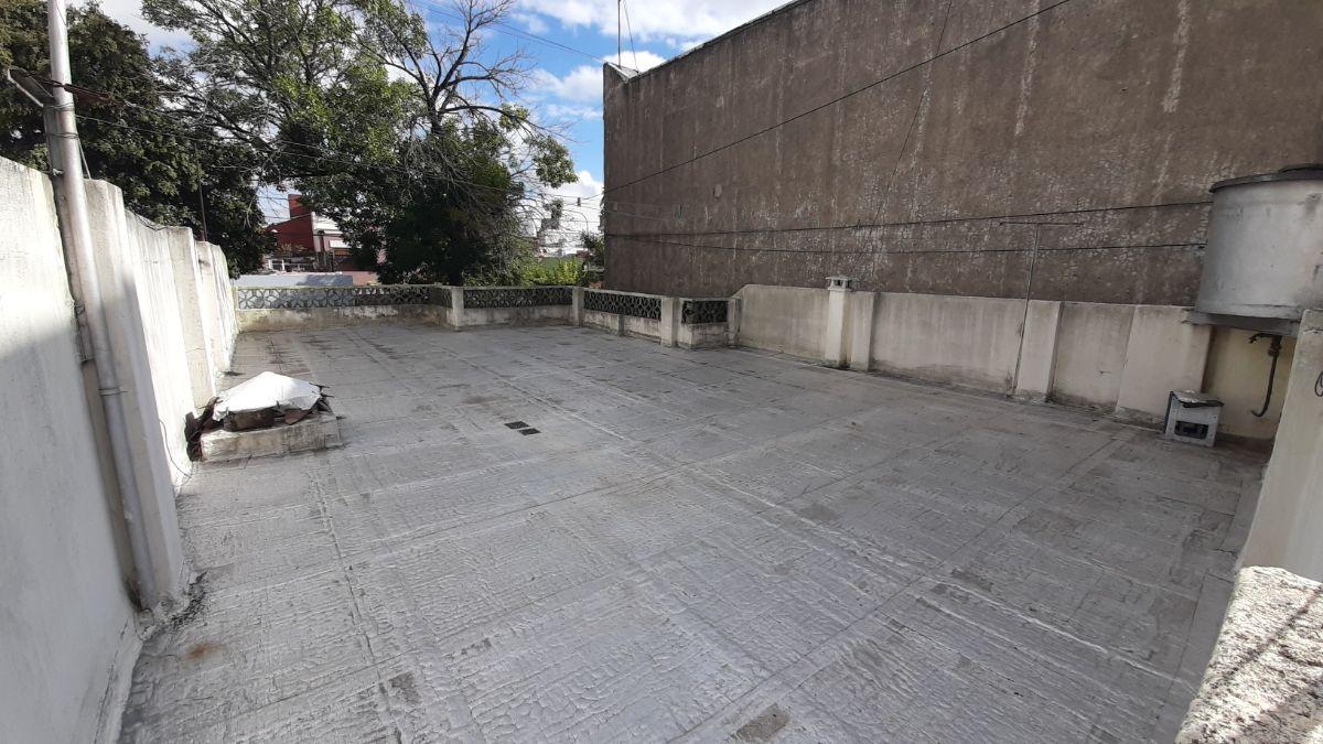 Foto de EXCELENTE CASA A 1 CUADRA DE AV LOPE DE VEGA Y 5 CUADRAS DE AV BEIRO, imagen 5