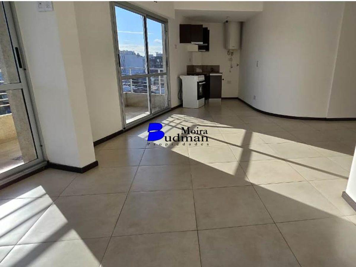 Foto de MONOAMBIENTE DIVISIBLE 41MTS - BAÑO Y TOIL - BALCON, imagen 3