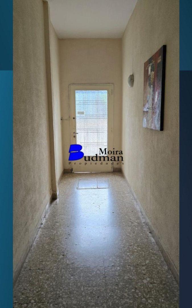SEMIPISO DE 3 AMBIENTES APTO PROFESIONAL CON PATIO PROPIO Y BAJAS EXPENSAS EN MARTÍNEZ