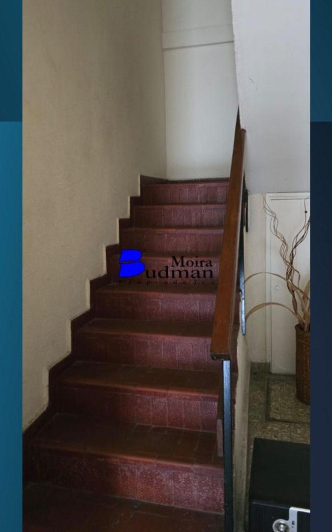 SEMIPISO DE 3 AMBIENTES APTO PROFESIONAL CON PATIO PROPIO Y BAJAS EXPENSAS EN MARTÍNEZ