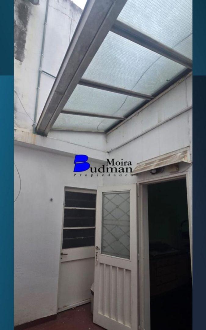 SEMIPISO DE 3 AMBIENTES APTO PROFESIONAL CON PATIO PROPIO Y BAJAS EXPENSAS EN MARTÍNEZ