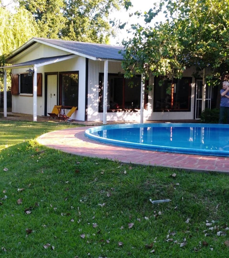 VENTA DE CASA QUINTA EN BARRIO PARQUE LOS VIEJOS OMBÚES