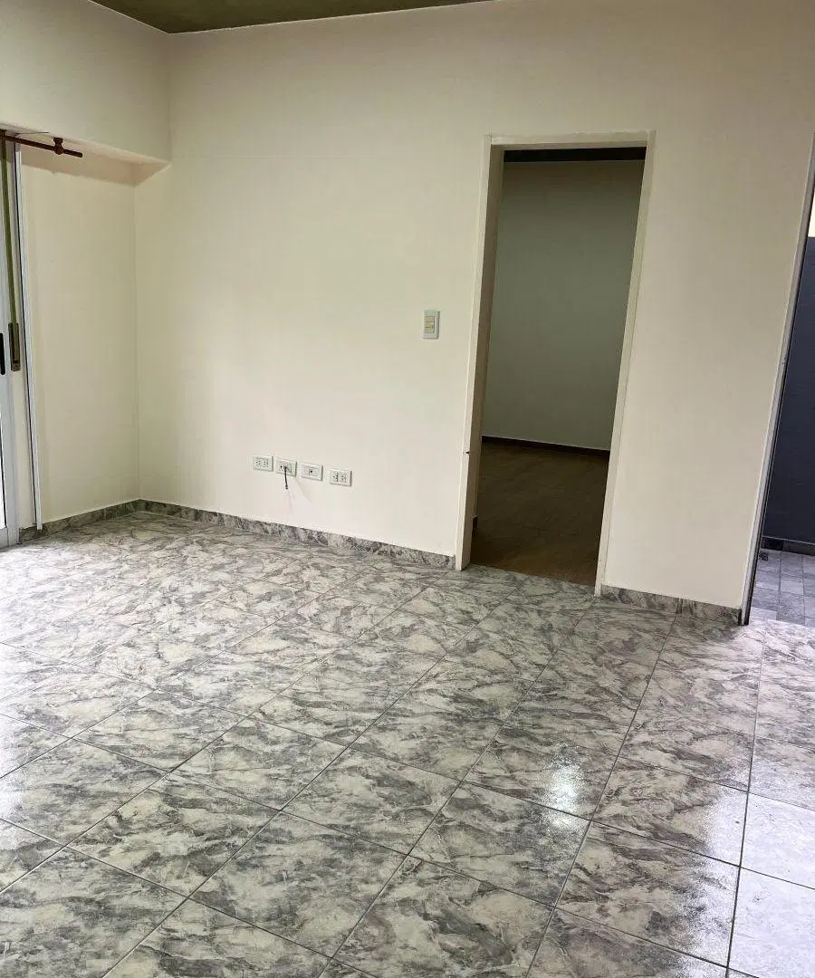 Departamento de 50 m² con 1 dormitorio en alquiler en Valentín Alsina 3