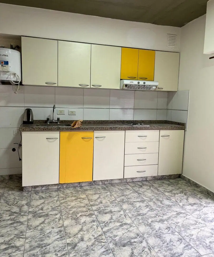 Departamento de 50 m² con 1 dormitorio en alquiler en Valentín Alsina 1