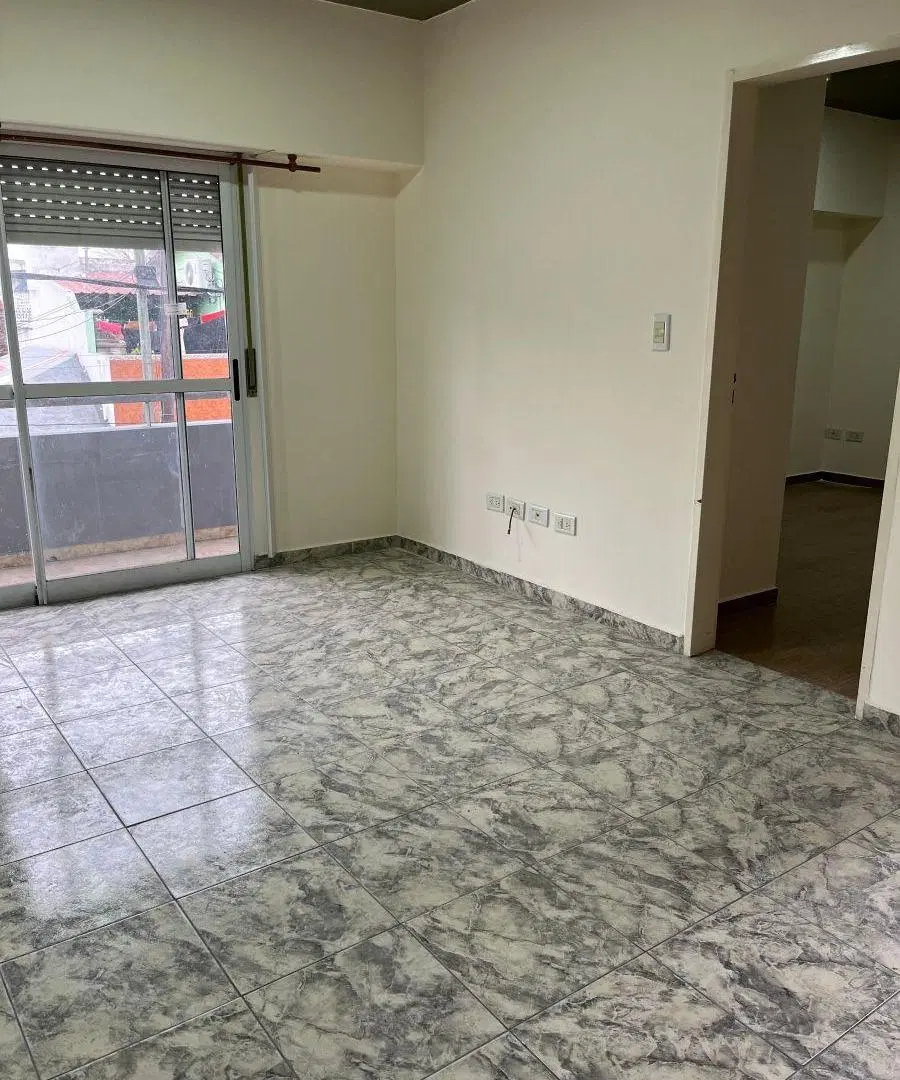 Departamento de 50 m² con 1 dormitorio en alquiler en Valentín Alsina 4