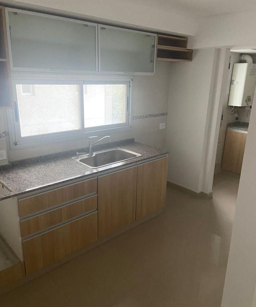 Foto de Departamento de 83 m² con 2 dormitorios en venta en Lanus Apto Credito!!, imagen 5