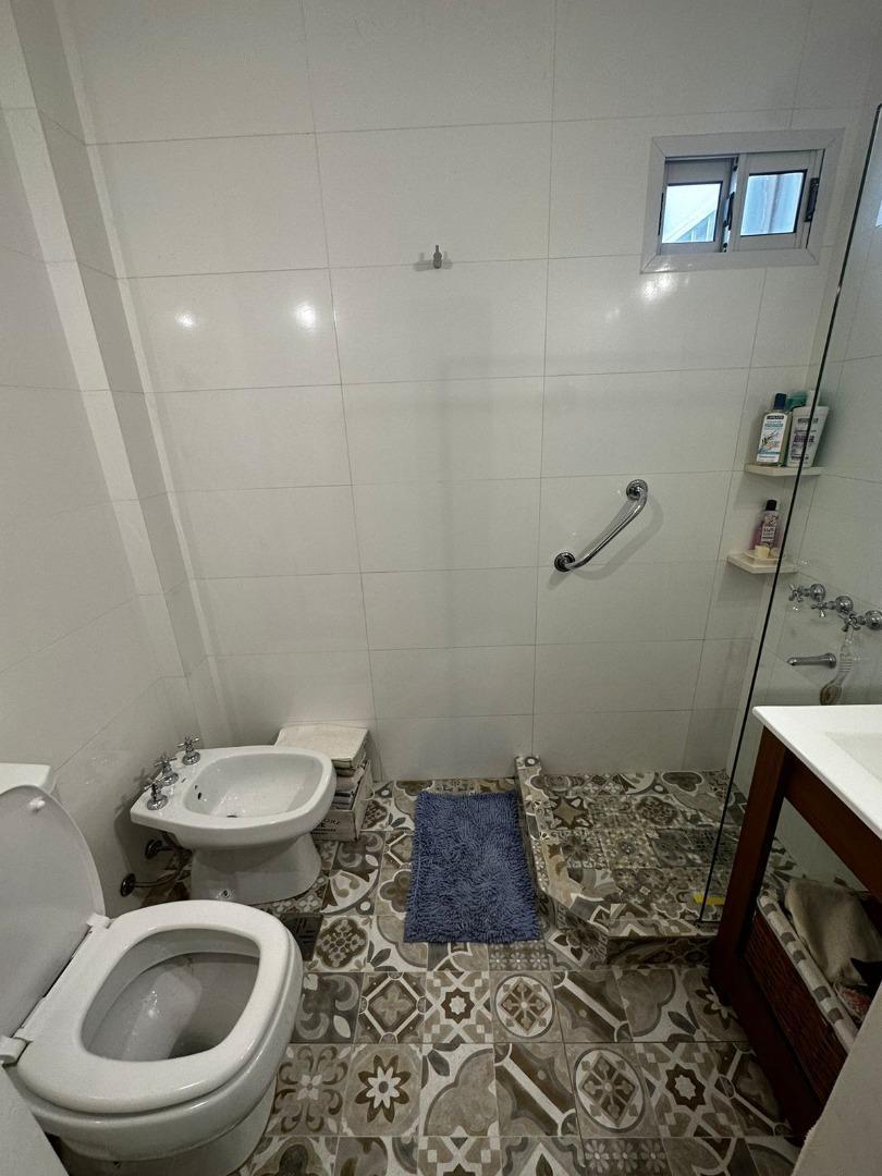 Muy Linda Casa S/ Lote de 8,66x25, 4 Ambientes! 1