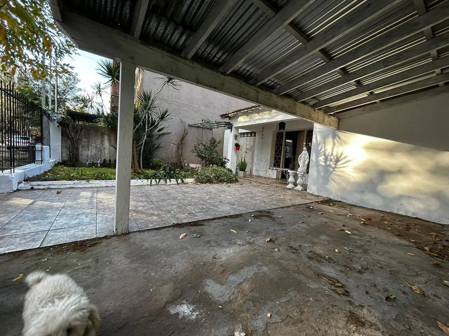 CASA SOBRE LOTE DE 10X31 A REMODELAR!!!! 3