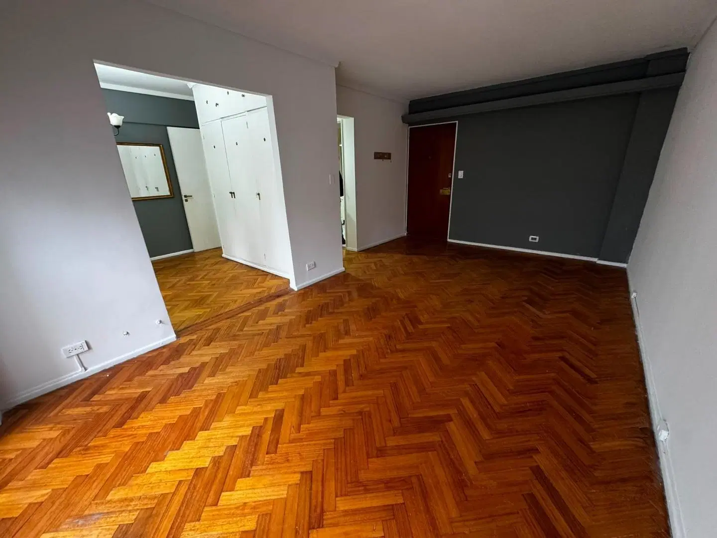 DEPARTAMENTO 4 AMBIENTES, CUARTO PISO, EXCELENTE UBICACION! 5