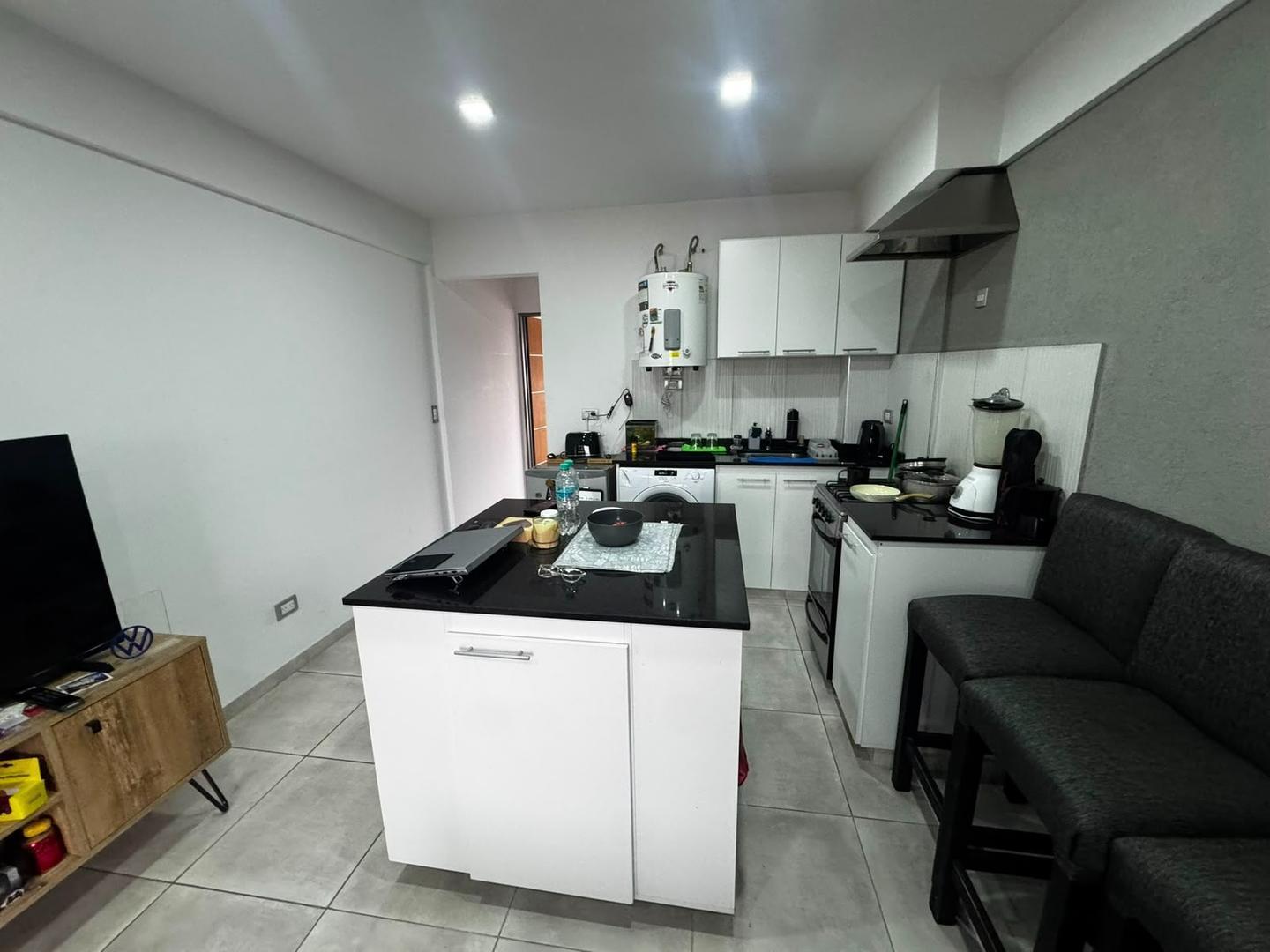 Foto de DEPARTAMENTO 2 AMBIENTES CON BALCON EN EL PALOMAR, imagen 4