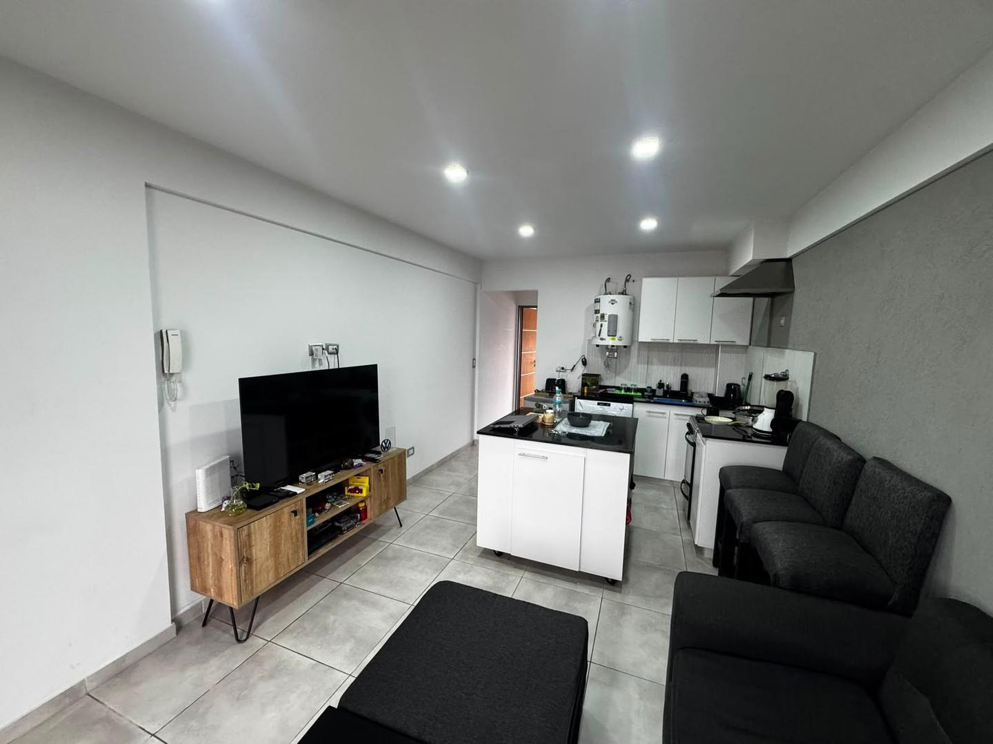 Foto de DEPARTAMENTO 2 AMBIENTES CON BALCON EN EL PALOMAR, imagen 3