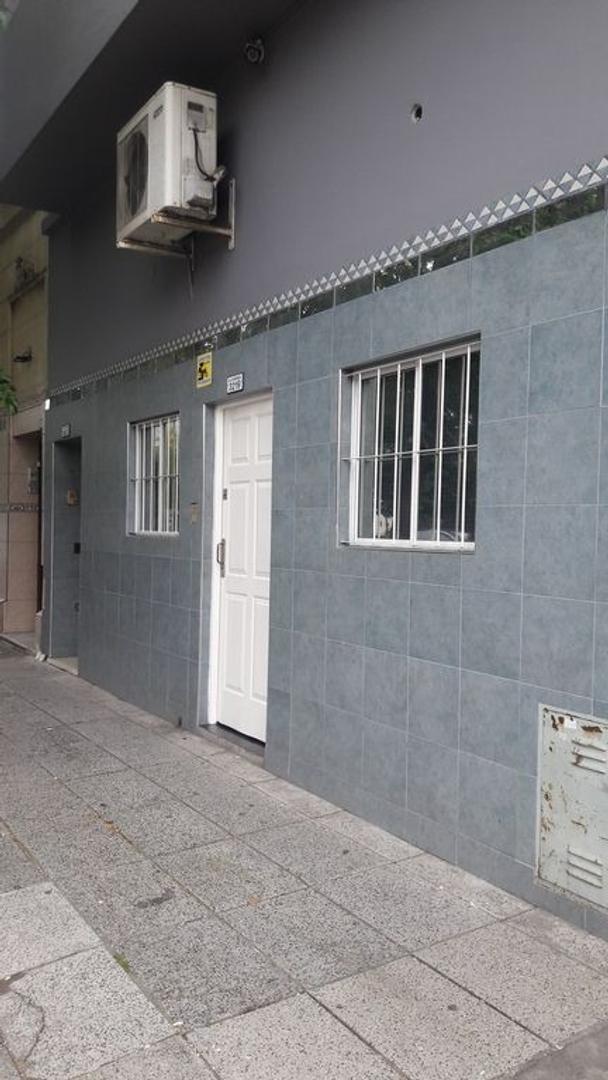 OFICINA COMERCIAL AL FRENTE I SOBRE AVENIDA I 2 PRIVADOS