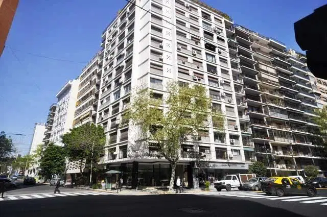 Departamento 4 ambientes con cochera Recoleta 5