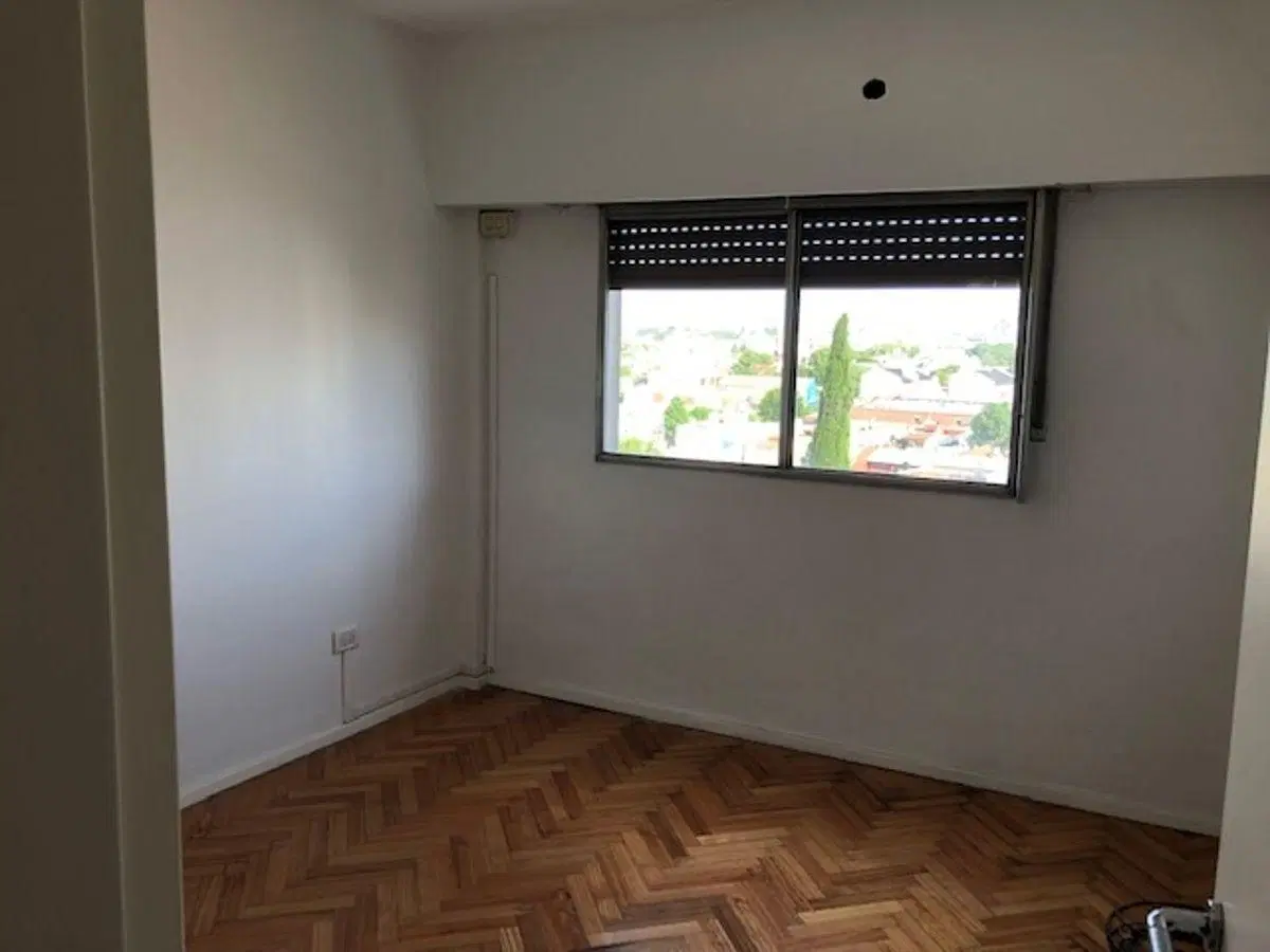 AVELLANEDA CENTRO TRES AMBIENTES AL FRENTE 4