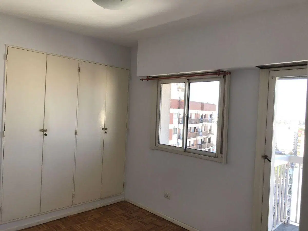 TRES AMBIENTES CON DOS BALCONES 4