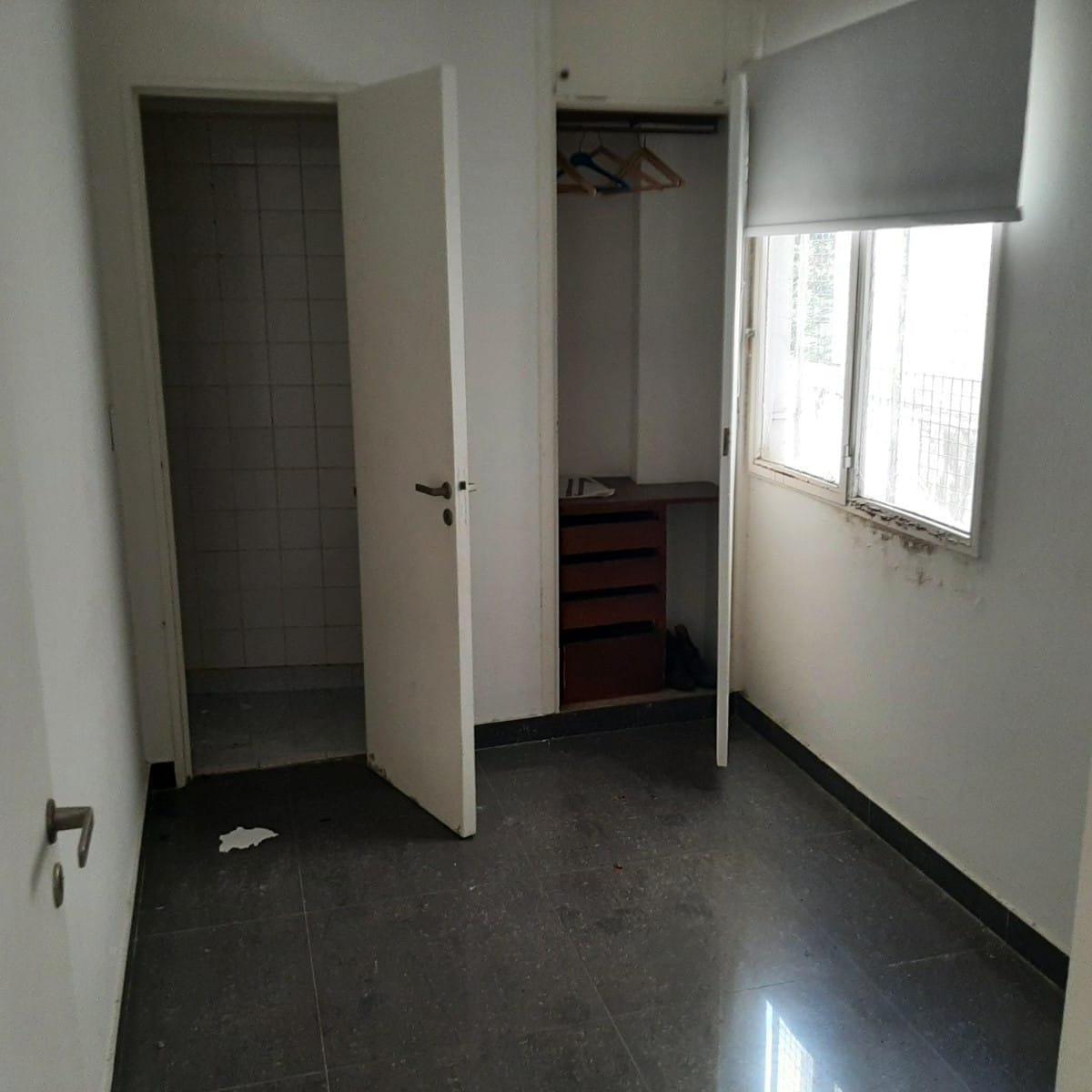 Piso Al Frente Muy Buena Luz. 2
