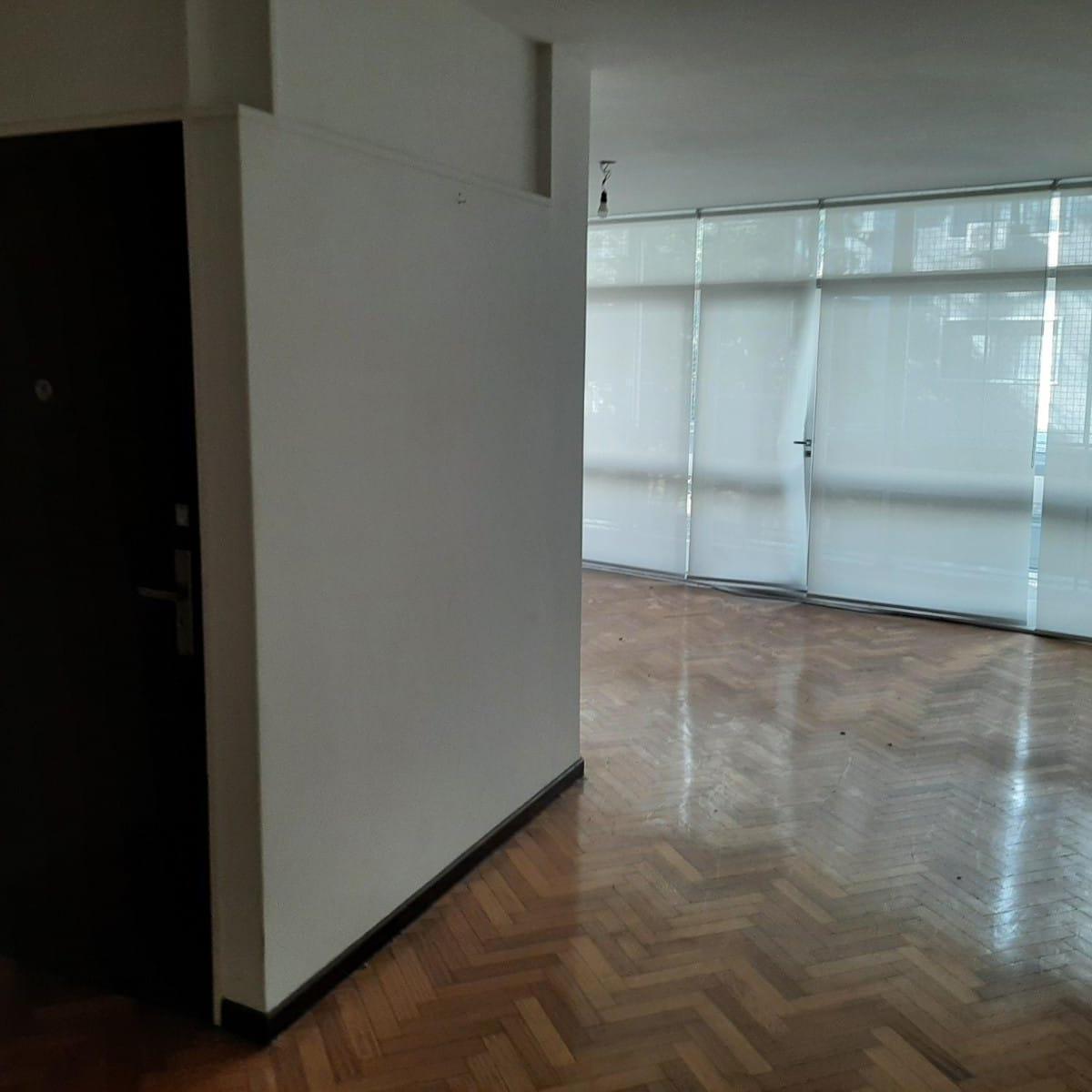 Piso Al Frente Muy Buena Luz. 4