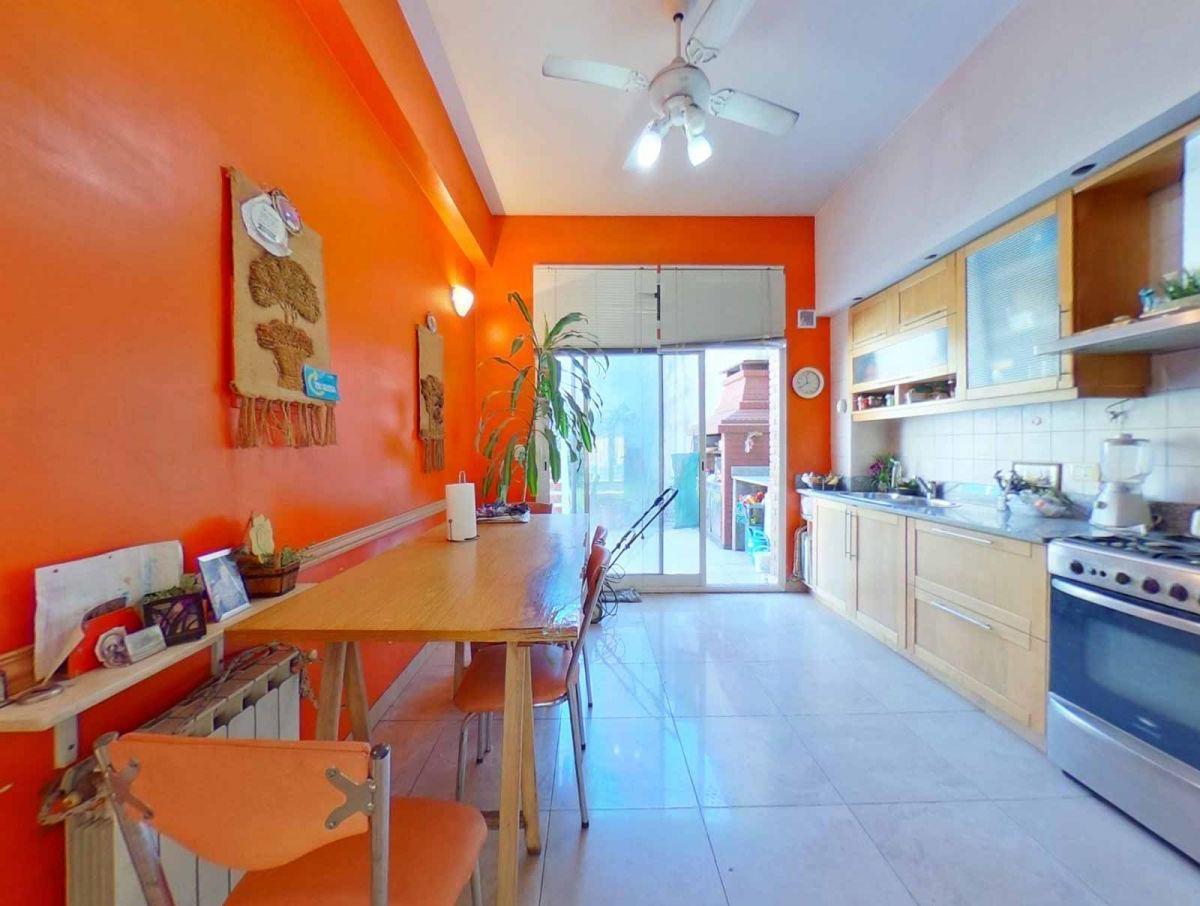 Casa Venta 4 Ambientes Floresta 1