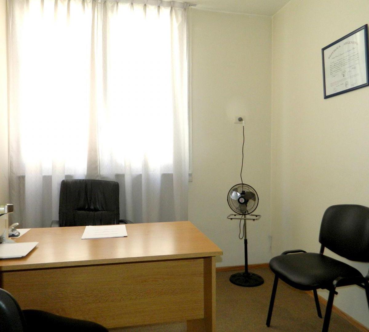 Foto de Oportunidad!! u$s 1.464 x m2 Venta 5 ambientes + dep Centro, imagen 2