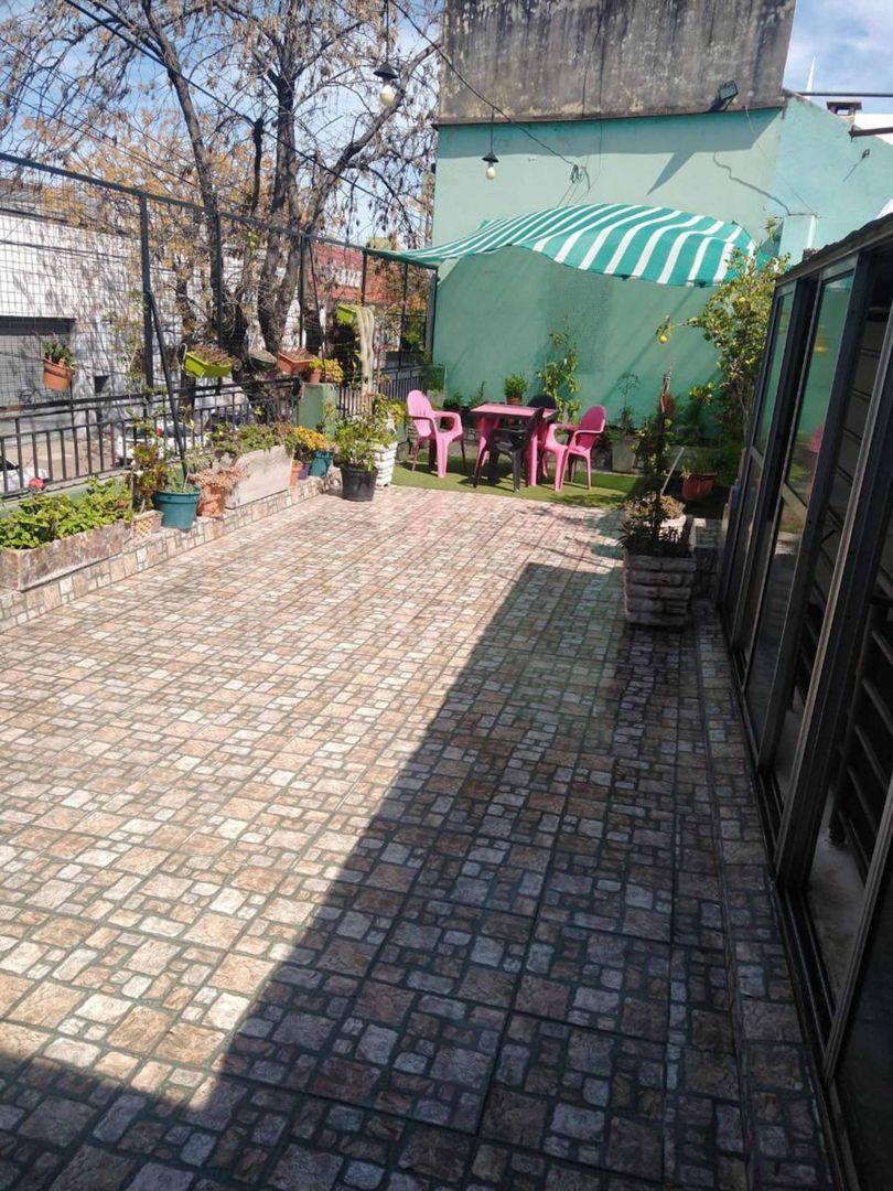 Oportunidad! U$s 1097 Venta de Casa 5 Amb Parque Chacabuco 2
