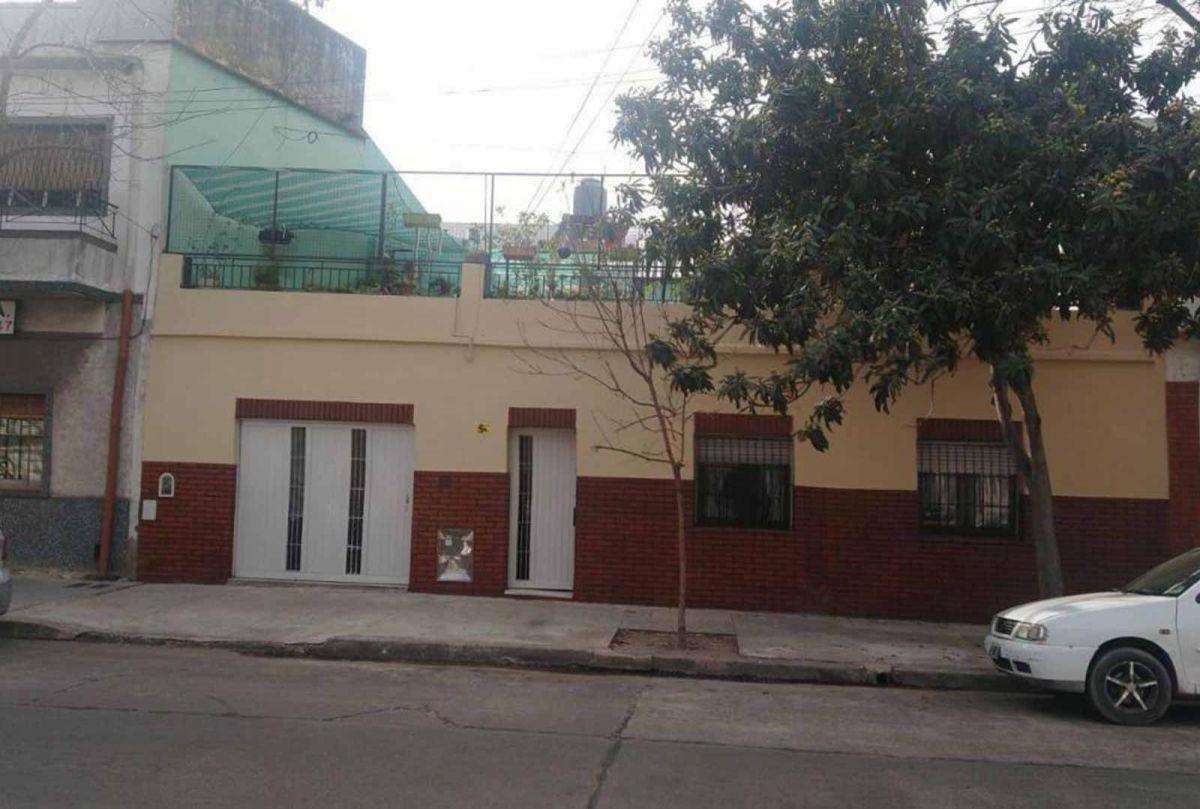 Oportunidad! U$s 1097 Venta de Casa 5 Amb Parque Chacabuco 4