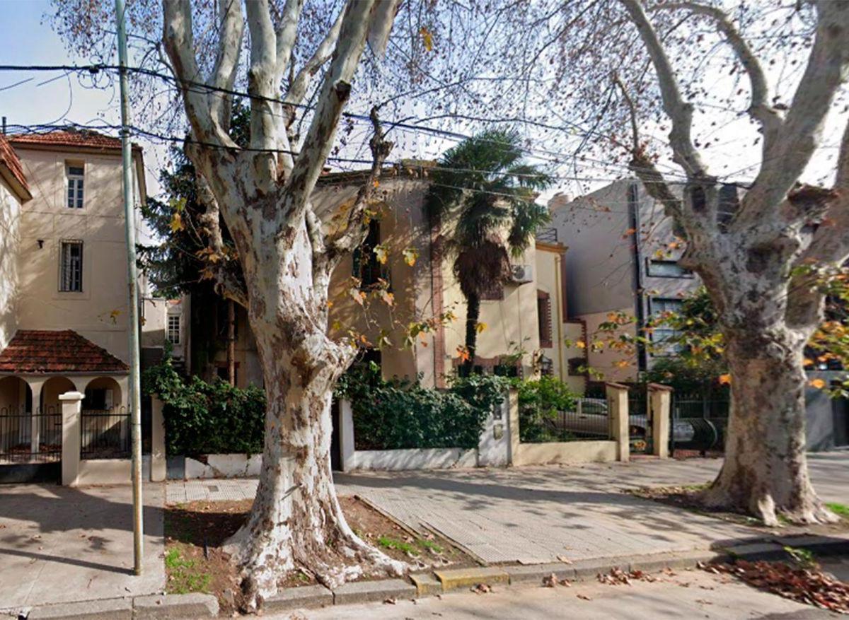 Oportunidad! U$s 1228 m² Venta Casa 4 Ambientes en Flores 2