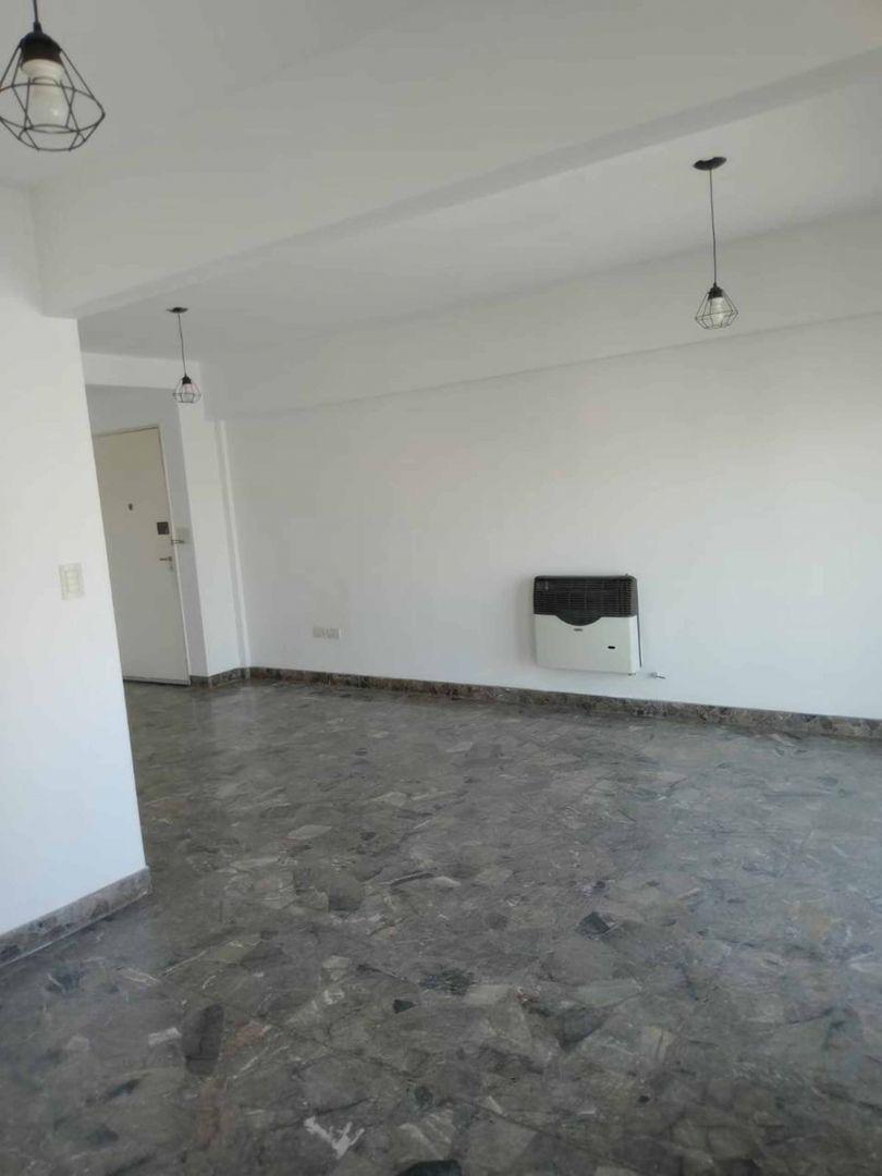 Venta de Departamento 4 Ambientes en Balvanera 1