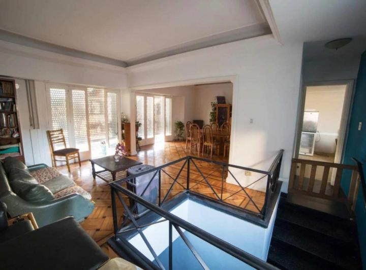 DEPARTAMENTO 4 Amb. C/ BALCÓN, PATIO, TERRAZA Y LAVADERO 2