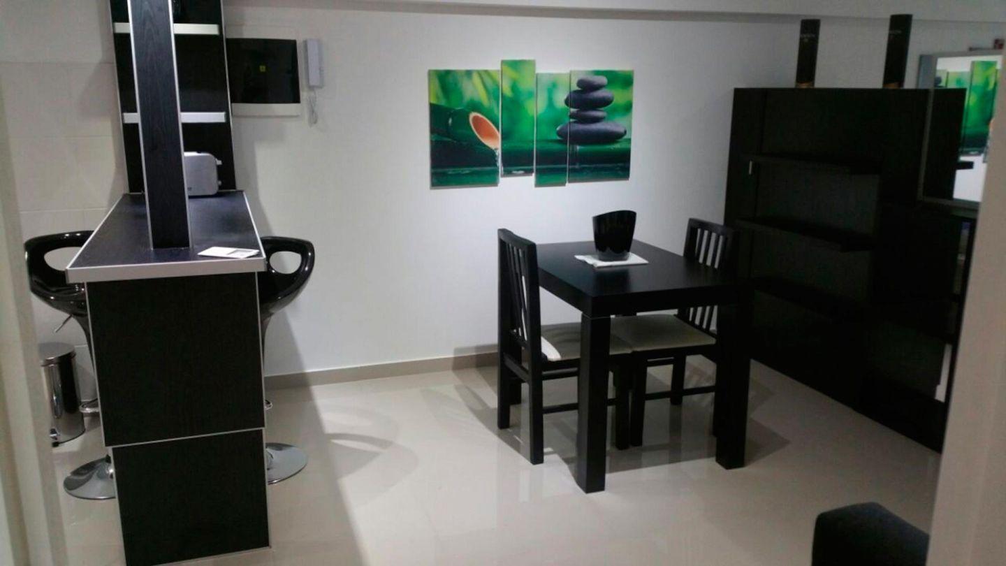Foto de Monoambiente con balcón en edificio con amenities, imagen 3