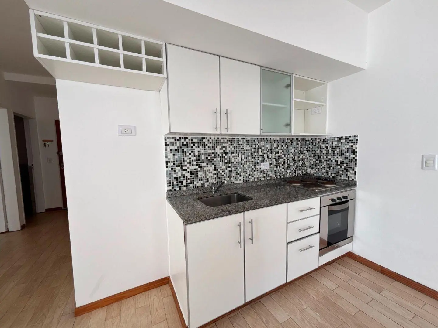 Venta 2 ambienes Parque Centenario 8