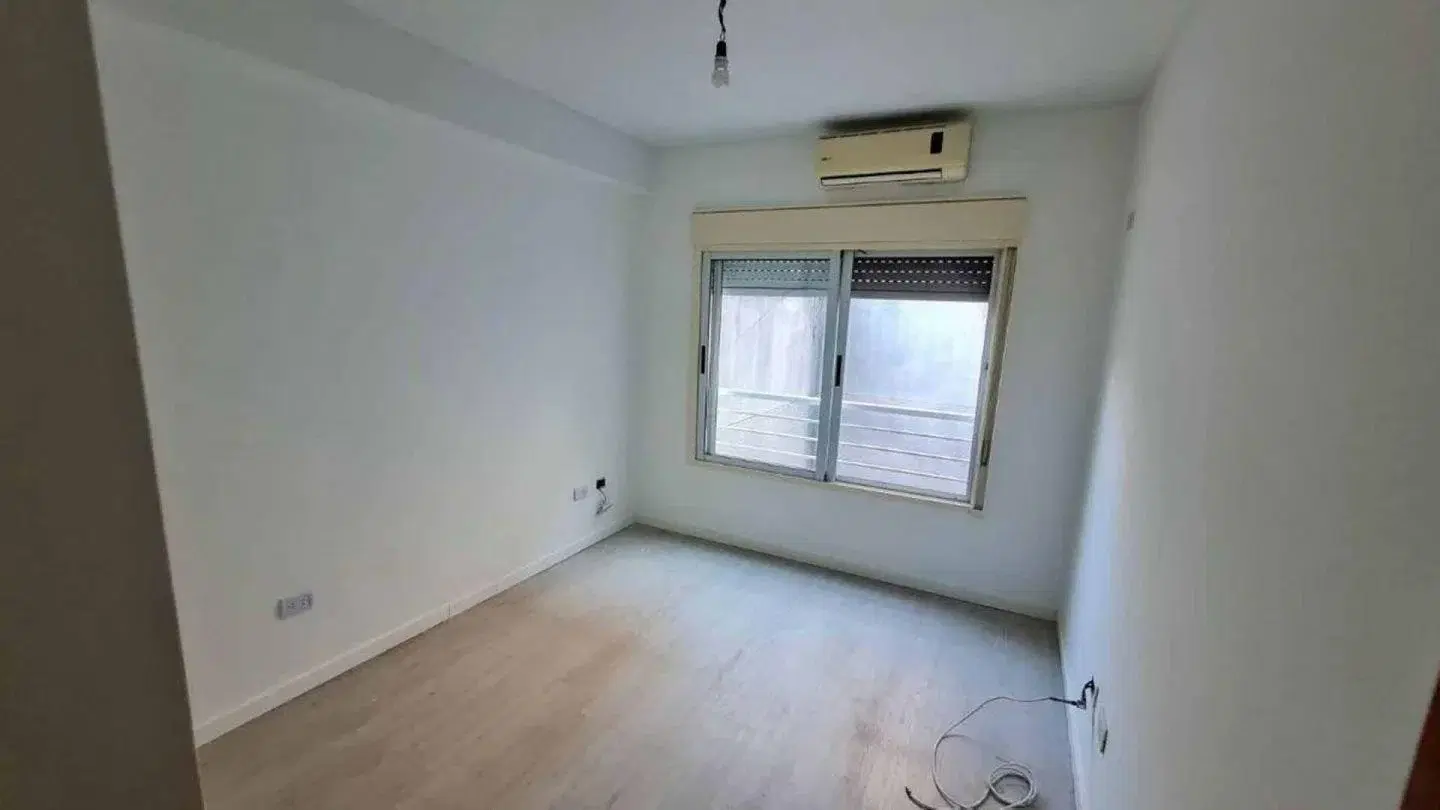 Venta de PH 2 Ambientes en Monte Castro 3