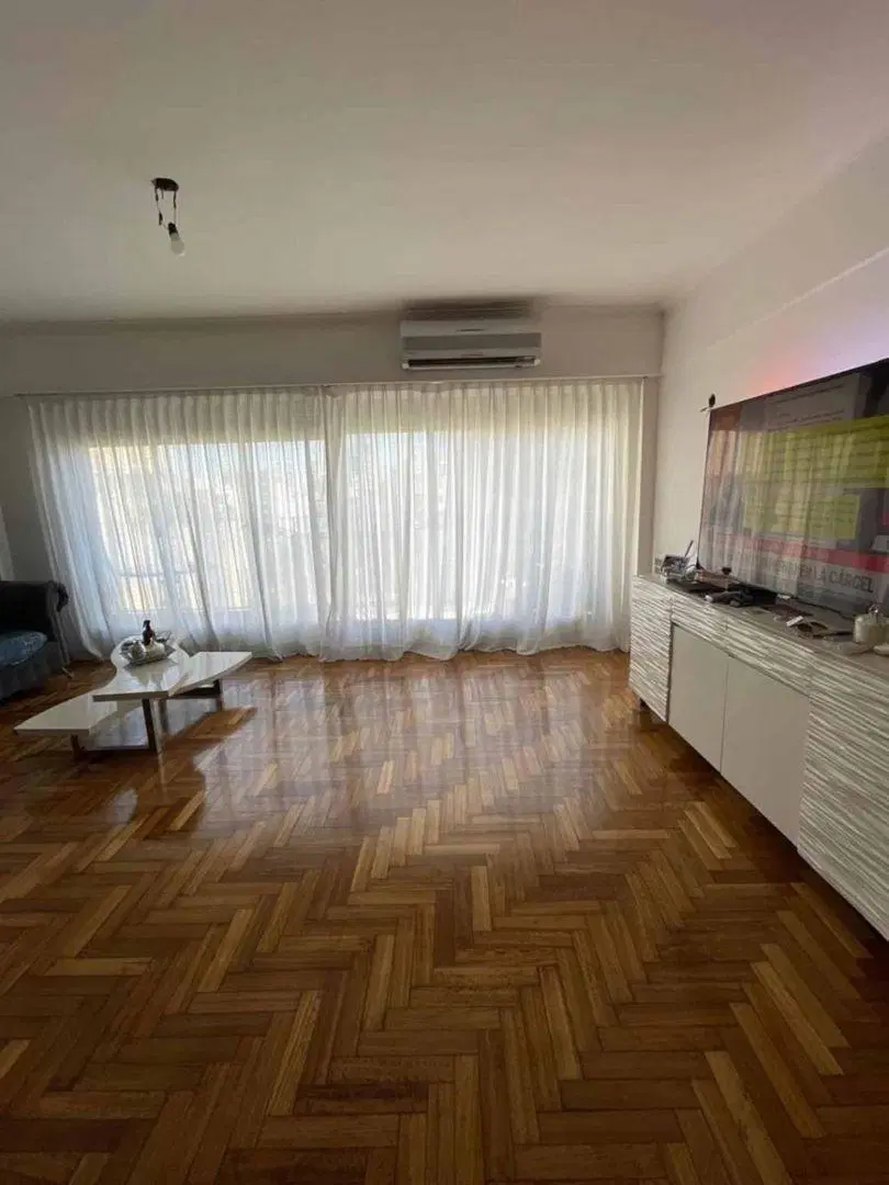 Venta de Departamento 5 Ambientes en Recoleta 3