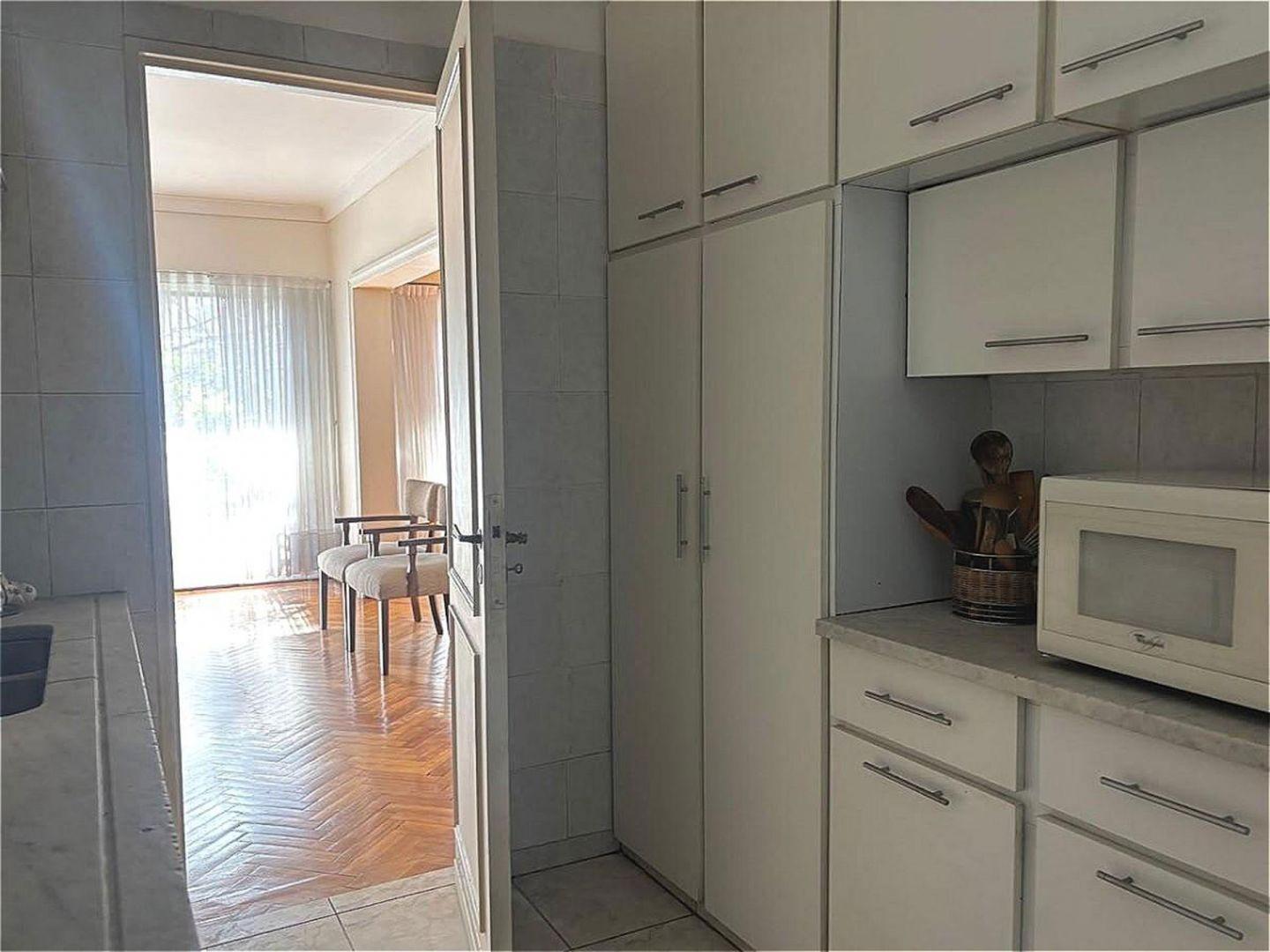 Foto de Venta de Departamento 6 Ambientes en Caballito, imagen 2