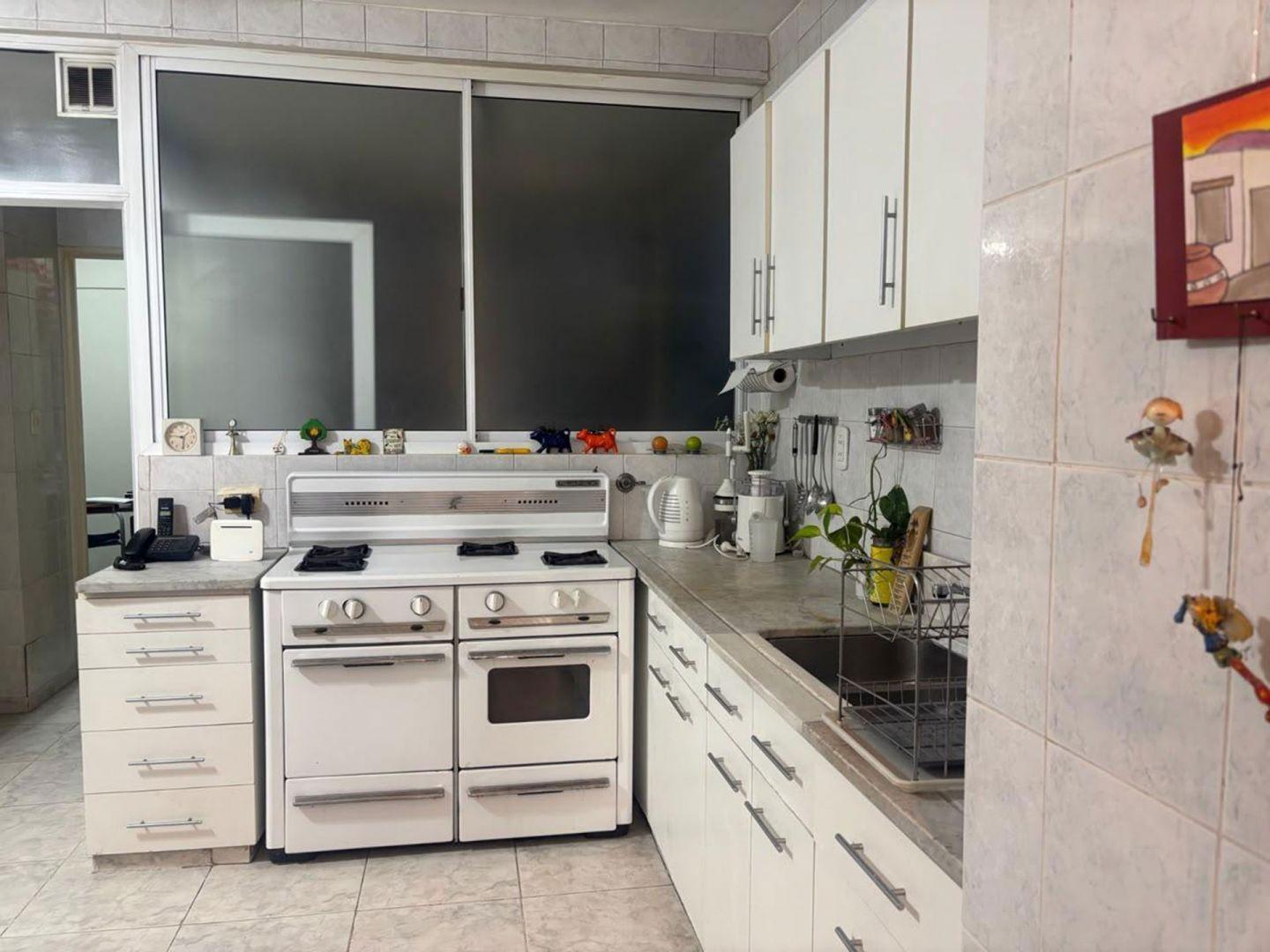 Foto de Venta de Departamento 4 Ambientes en Caballito, imagen 1