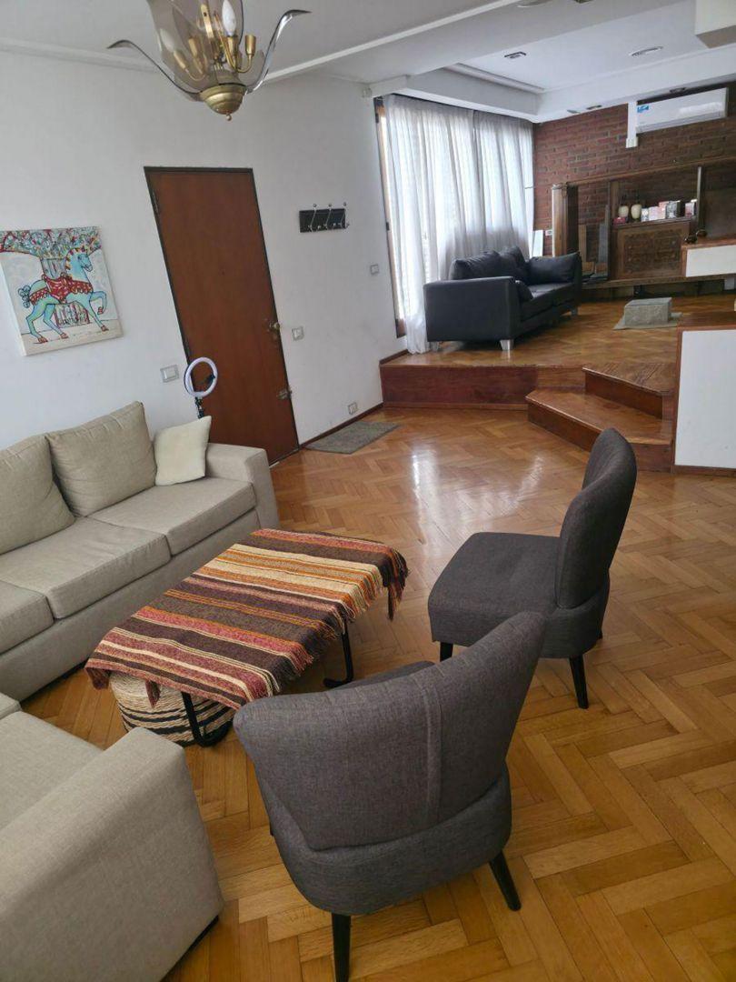 Foto de Venta de Casa 4 Ambientes en Versalles, imagen 2