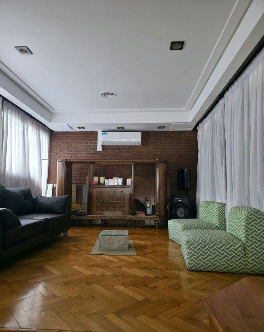 Foto de Venta de Casa 4 Ambientes en Versalles, imagen 4