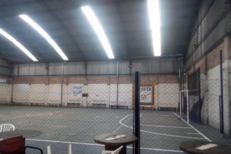 Galpón de 560 m² Ubicado en Esquina en Lomas del Mirador 2