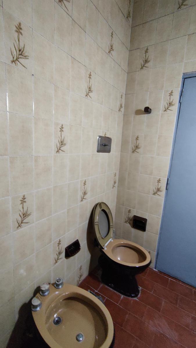 Gran PH de 3 ambientes con patio, cochera y terraza