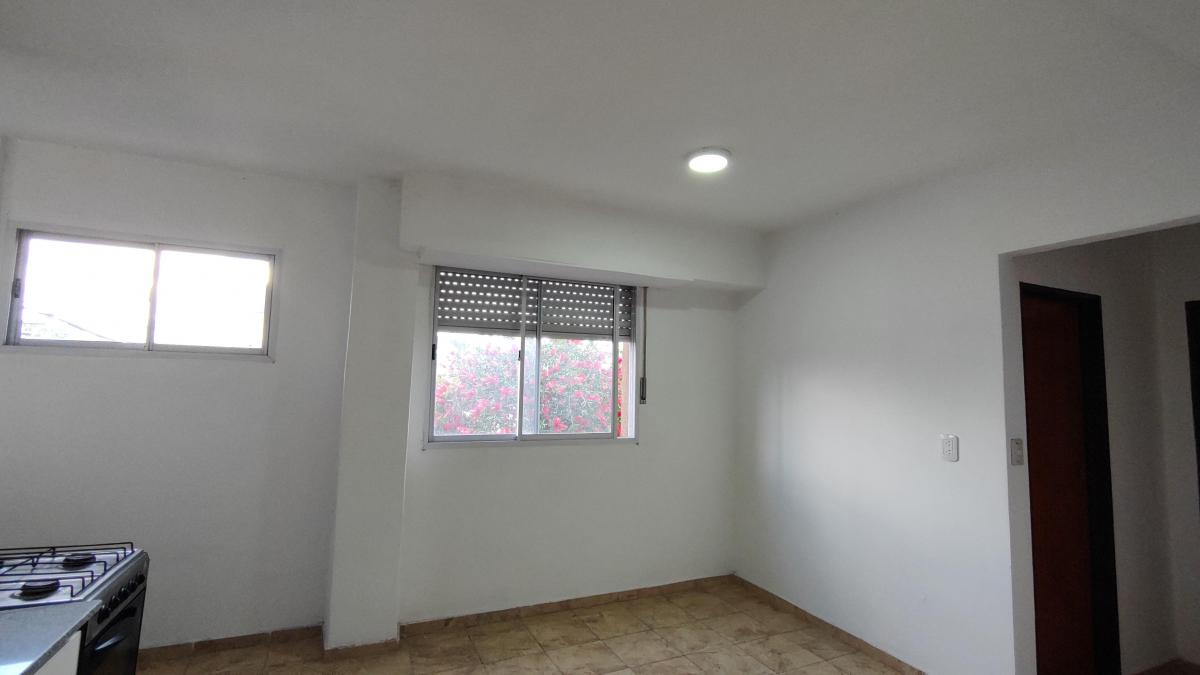 Foto de Departamento de 2 ambientes en primer piso ubicado en esquina, imagen 4