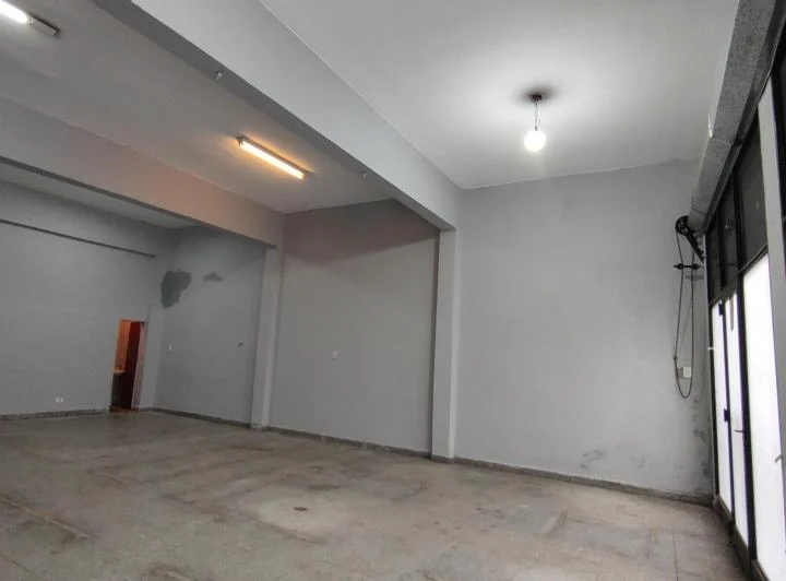 Foto de Excelente local de 75m² ubicado en Avenida Mosconi, imagen 3