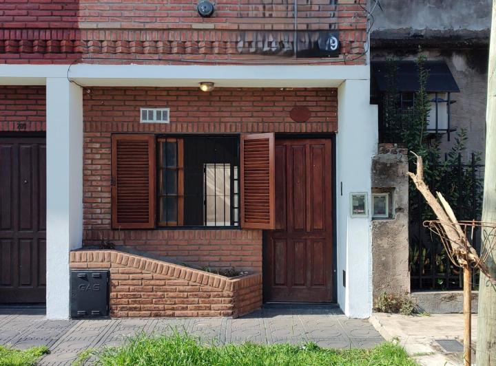 Dúplex de 3 ambientes con patio 2