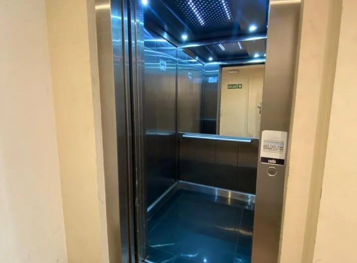 Excelente departamento monoambiente en primer piso con balcón 3